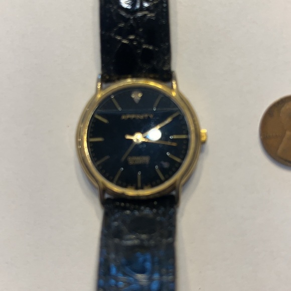 Affinity Diamond Quartz Watch - Picture 3 of 8